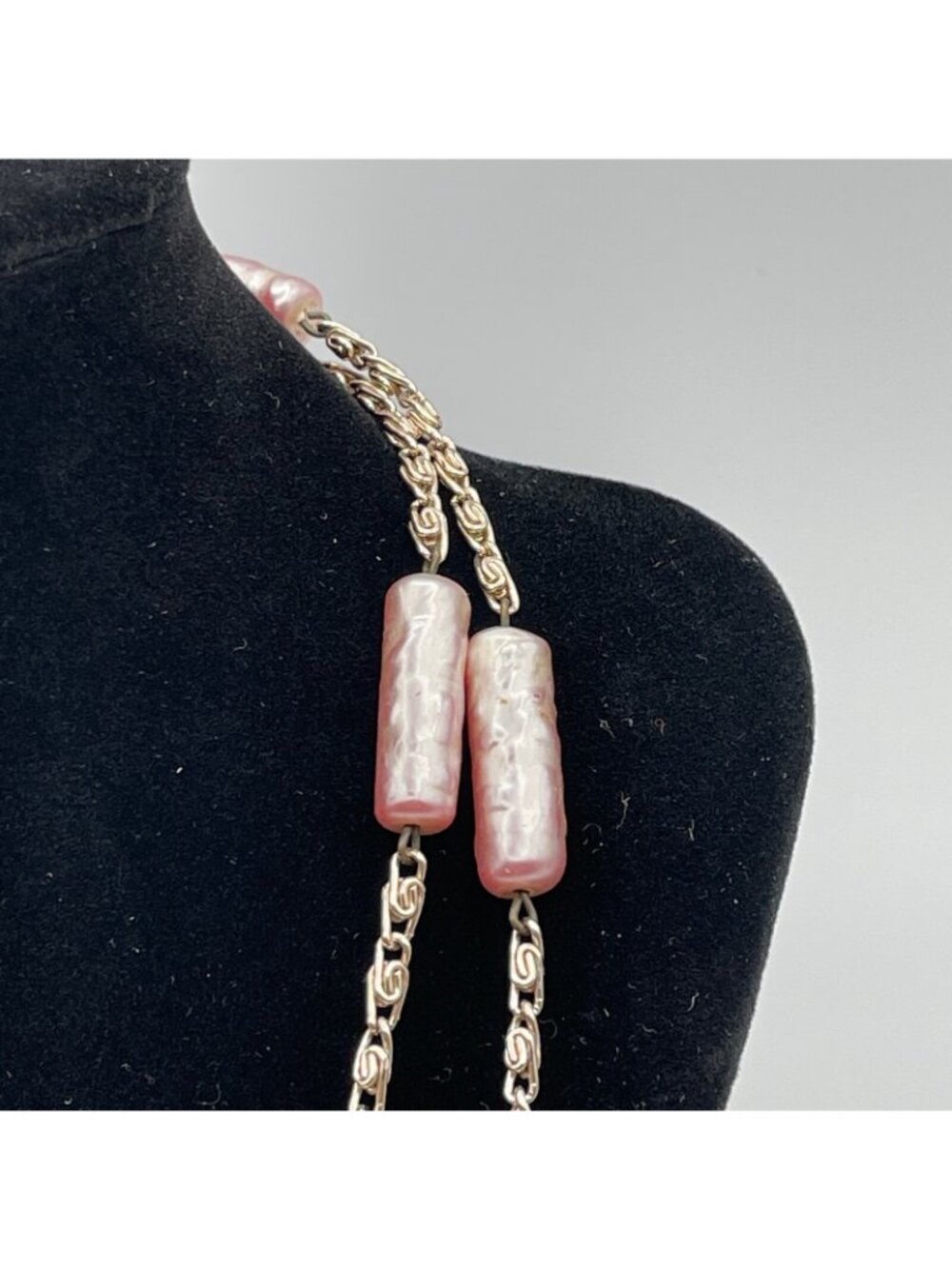 Opera Length Necklace Vintage Pearlescent Pink Bead Station 30" Drop + Earrings - Picture 2 of 9